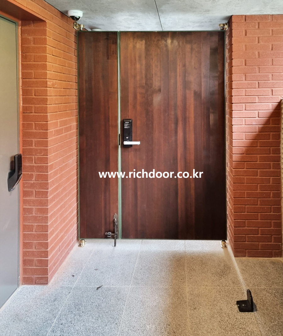 /user/r/richdoor/editor/2312/60cb974cae8e3c14a8e8f9be52bb896c_1702030086_4003.jpg 이미지크게보기
