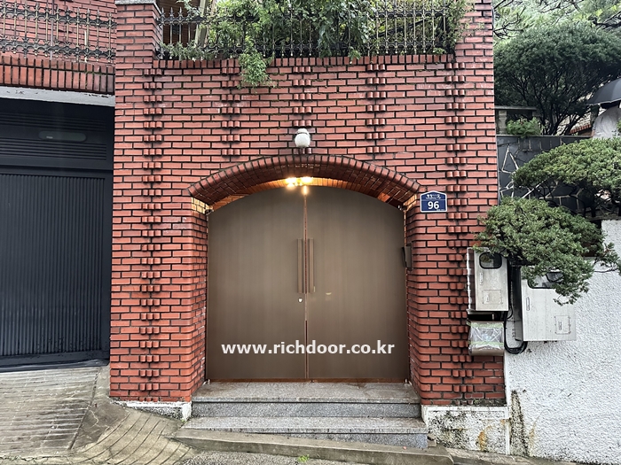 /user/r/richdoor/editor/2407/059870de4db06aaea1838e993d5e76bd_1722315276_7068.jpg 이미지크게보기