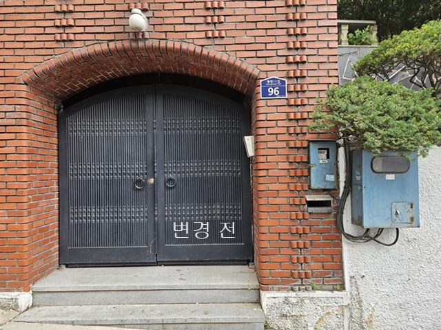 /user/r/richdoor/editor/2407/059870de4db06aaea1838e993d5e76bd_1722315304_2444.jpg 이미지크게보기
