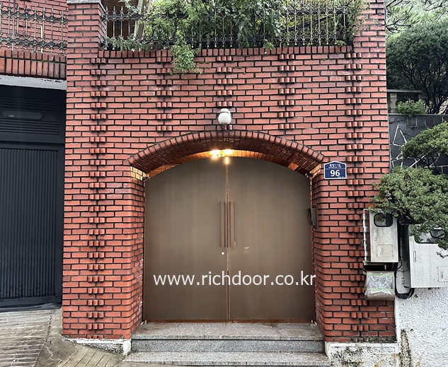 /user/r/richdoor/editor/2407/059870de4db06aaea1838e993d5e76bd_1722315539_6474.jpg 이미지크게보기