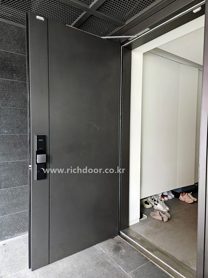 /user/r/richdoor/editor/2503/4c1ea832bfd262317d9e2ca88e89c26d_1743407078_2862.jpg 이미지크게보기