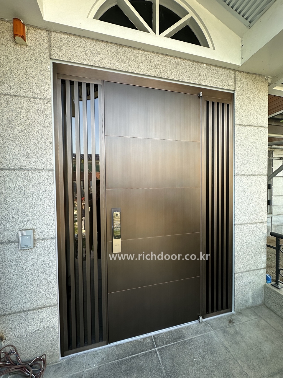 /user/r/richdoor/editor/2504/000861332a88bb43ed93f2d9d4d2c5cf_1746000138_712.jpg 이미지크게보기