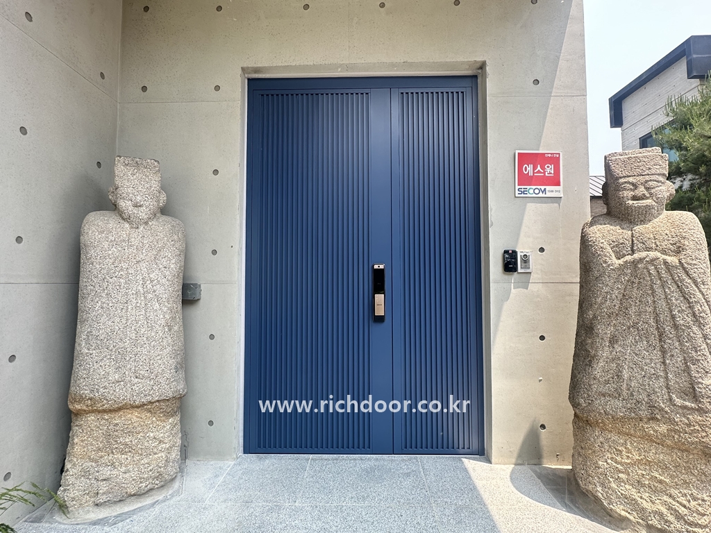 /user/r/richdoor/editor/2506/b94fd65d14fe4a5a3a88a590a06cf706_1749621752_549.jpg 이미지크게보기