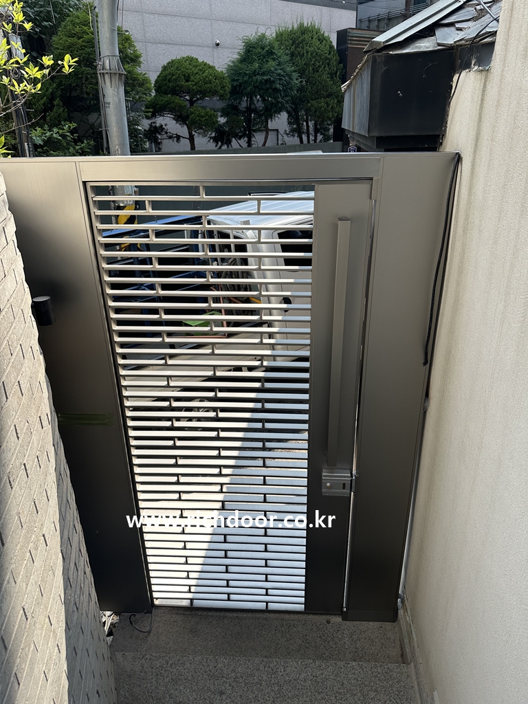 /user/r/richdoor/editor/2506/b94fd65d14fe4a5a3a88a590a06cf706_1749623660_488.jpg 이미지크게보기