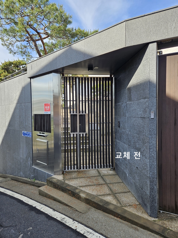 /user/r/richdoor/editor/2509/e8cb64eea3a8c3b5df55ab1320e229ea_1756973449_0508.jpg 이미지크게보기