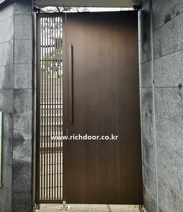 /user/r/richdoor/editor/2509/e8cb64eea3a8c3b5df55ab1320e229ea_1756975805_7859.jpg 이미지크게보기