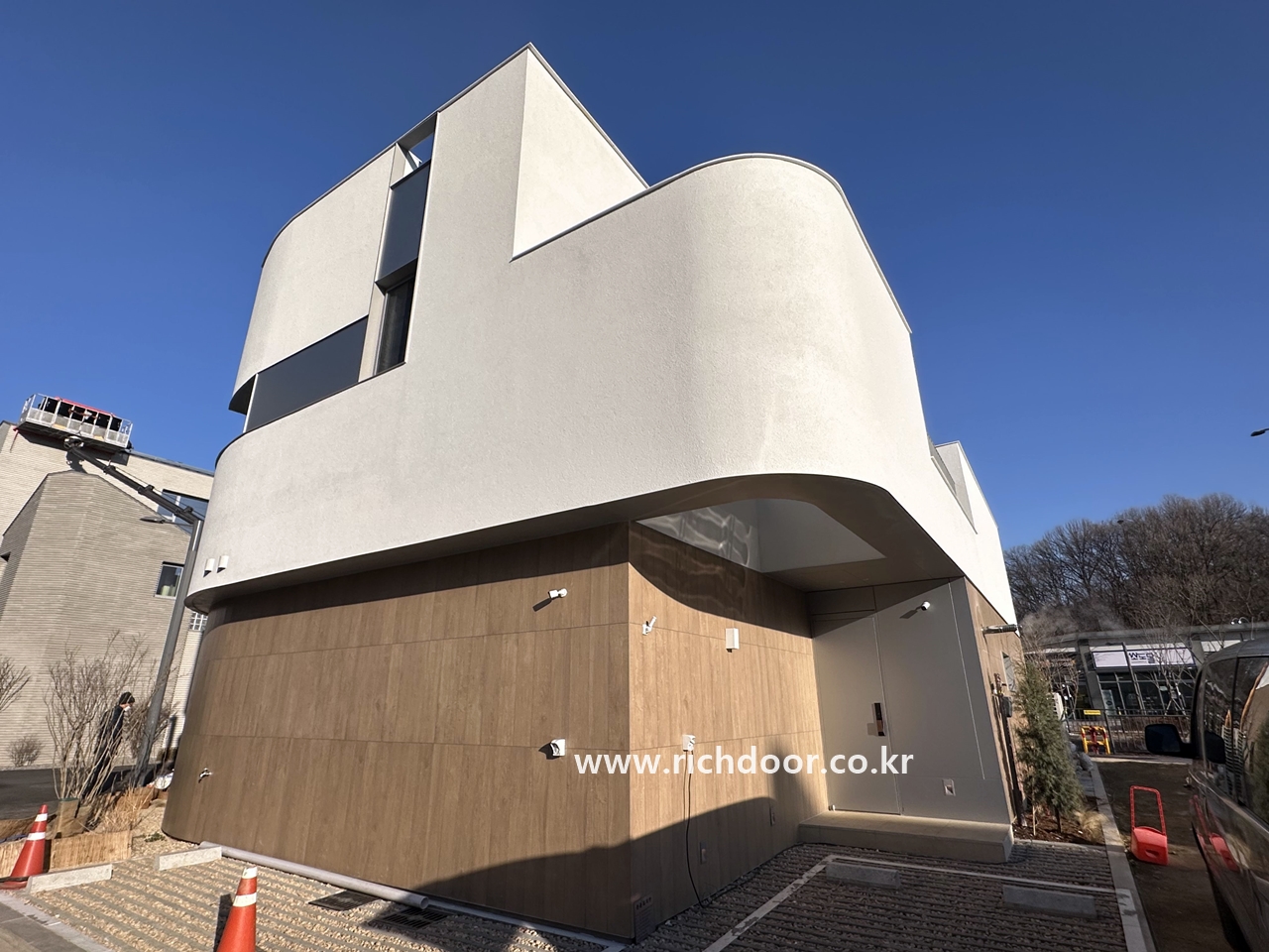 /user/r/richdoor/editor/2602/58f08a74aeda5b2c27e9512ce89b4ee5_1770351195_4056.jpg 이미지크게보기