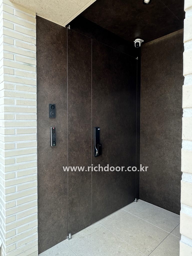 /user/r/richdoor/editor/2604/f007aba03971ba00aeec917717b73fdf_1776744839_9997.jpg 이미지크게보기